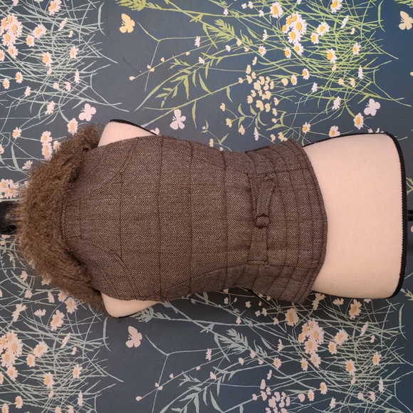 XS Houndstooth Vest with Faux Fur - Picture 3 of 8